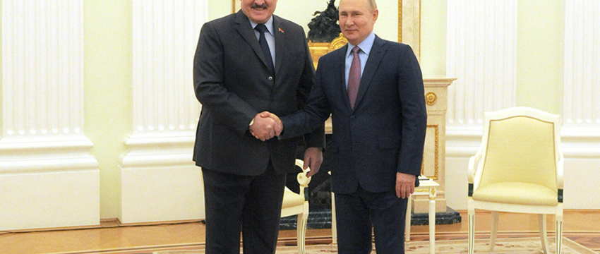 Беларусь построит порт под Санкт-Петербургом – Лукашенко