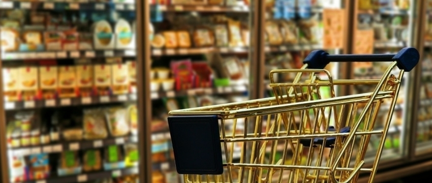 Власти снова разрешили привозить в Беларусь продукты из «недружественных стран». Но не все