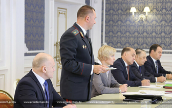 Глава МВД Кубраков предложил ограничить права белорусов, которые получили «Карту поляка». А Лукашенко — проверить их «ориентацию»