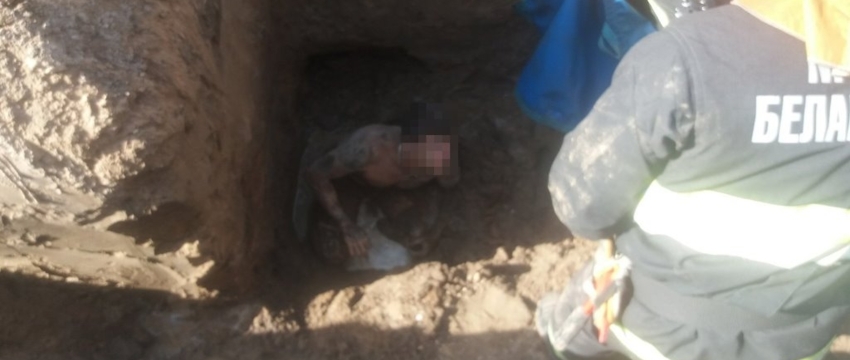В Барановичском районе мужчину засыпало грунтом