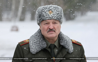 «Я подумал: обидятся люди» — Лукашенко рассказал, почему не отменил встречи, когда заболел «омикроном». Кому посоветовал «не париться»?