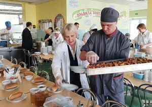 Более половины школ Брестской области внедрят с 1 сентября новые подходы по организации питания