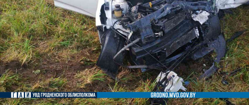 BMW лоб в лоб влетел в Hyundai под Гродно – погиб один человек