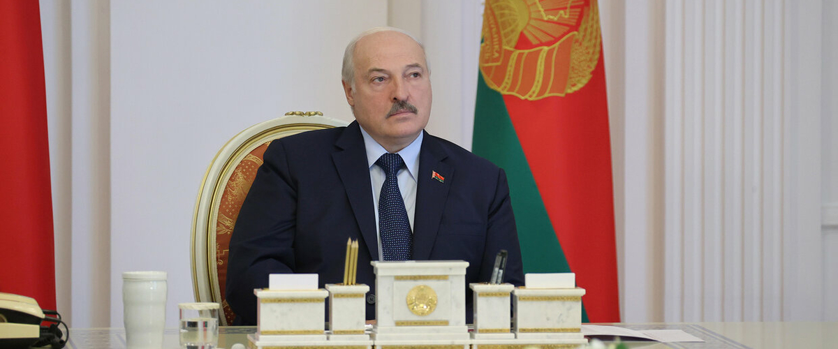 Лукашенко пожелал украинцам в День независимости мирного неба