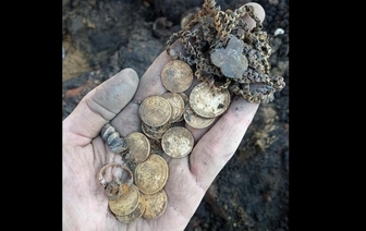 В центре Минска нашли клад с золотыми монетами времен Николая II