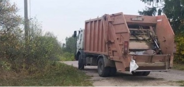 Осудили водителя мусоровоза, который возле Барановичей задавил грузчика