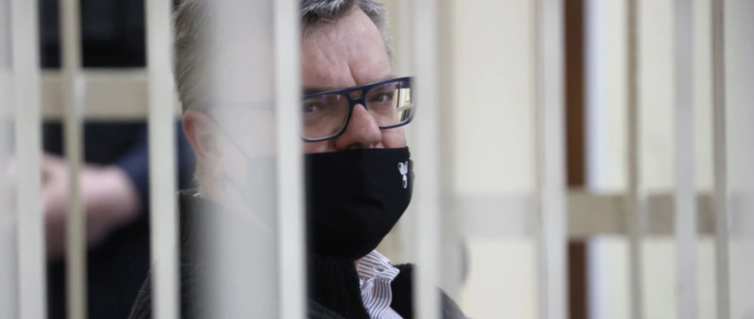 Суд по делу Белгазпромбанка. О чем просили адвокаты и разрешил ли суд Бабарико жестикулировать