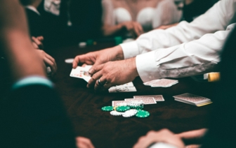 Бесплатный онлайн покер: принципы и правила игры