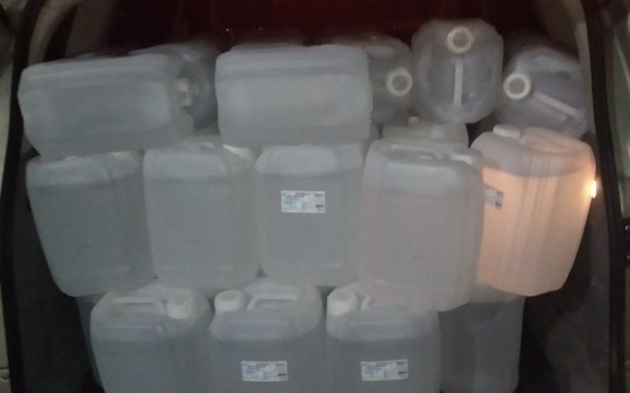 В Барановичском районе милиция изъяла у россиянина 1000 литров спиртосодержащей жидкости