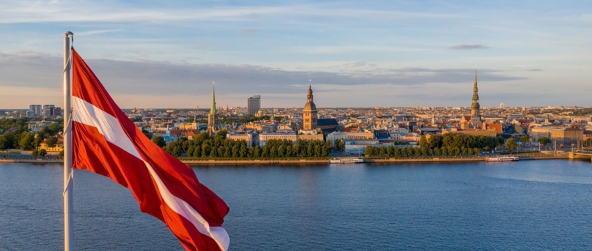 Латвия призвала не выдавать «шенген» белорусам. А Россию признала страной-спонсором терроризма