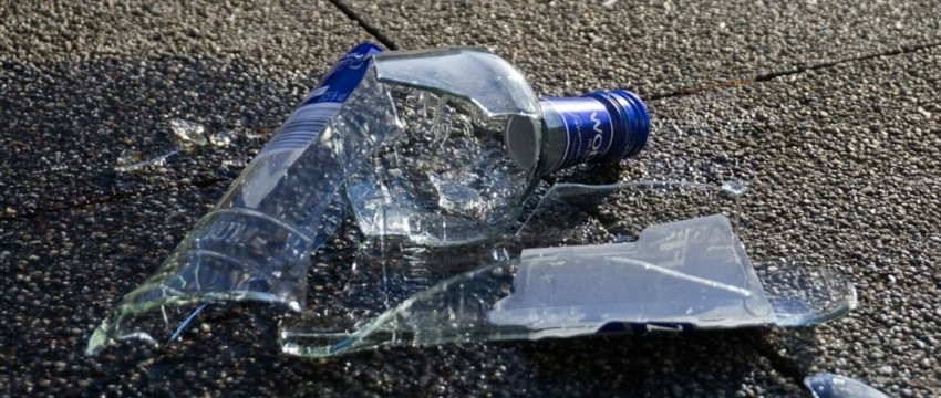 Пьяный мужчина в Гродно бросил бутылку в играющих детей — у 10-летнего мальчика перелом черепа