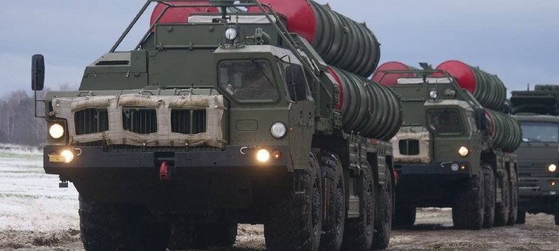 Российские военные развернули под Брестом систему ПВО С-400
