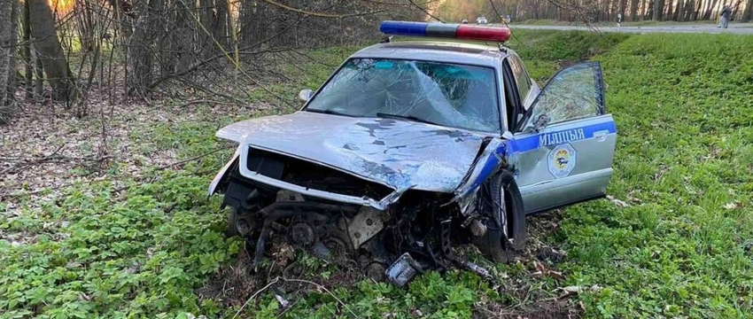 Страшная авария под Барановичами – автомобиль ГАИ столкнулся с микроавтобусом