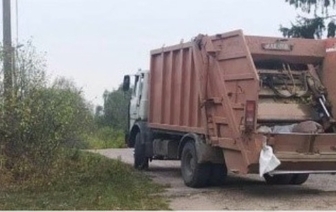 Осудили водителя мусоровоза, который возле Барановичей задавил грузчика