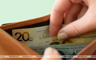 Медианный белорус живет на 645 рублей в месяц